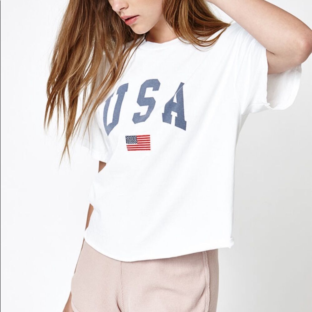 BRANDY MELVILLE cropped t shirt